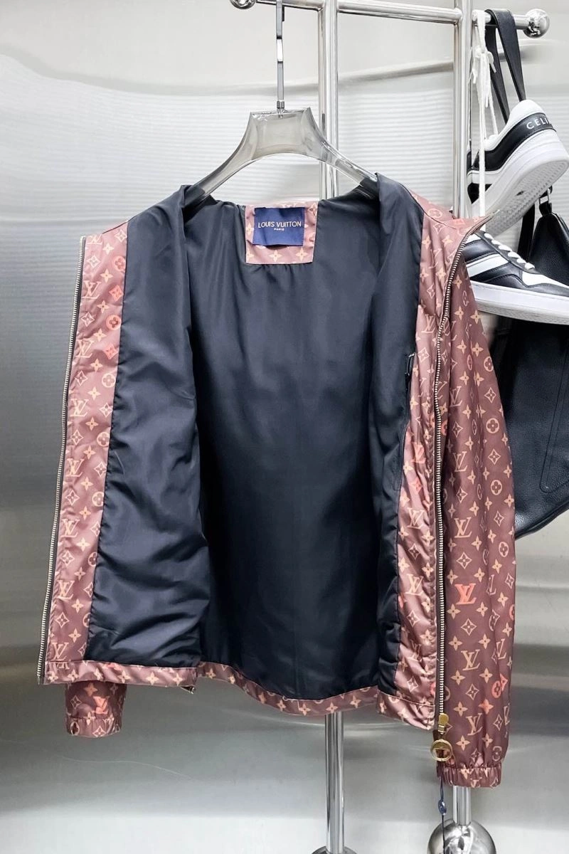 Louis Vuitton Outwear Lightweight 137604
