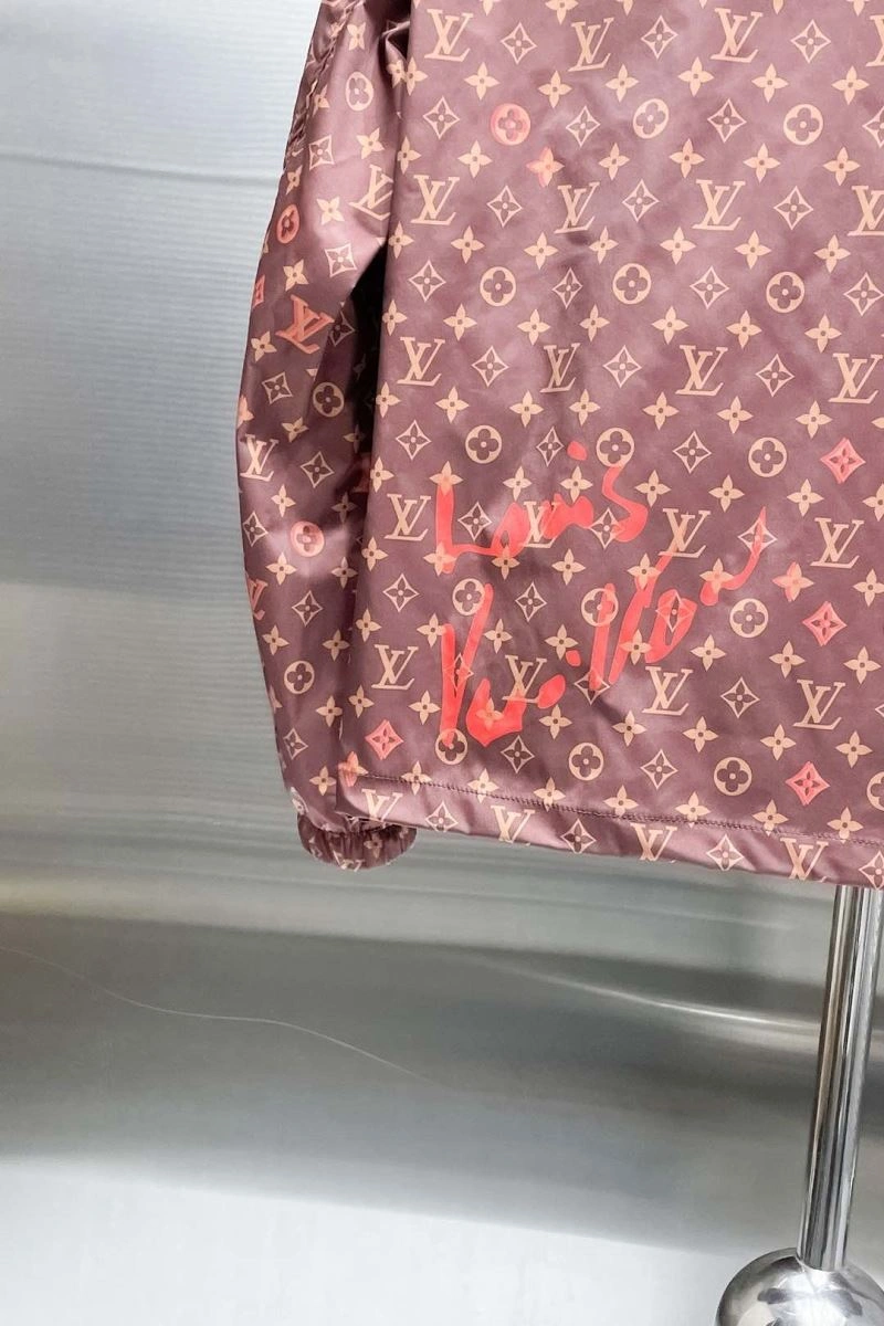 Louis Vuitton Outwear Lightweight 137604