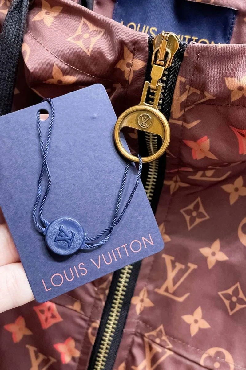 Louis Vuitton Outwear Lightweight 137604