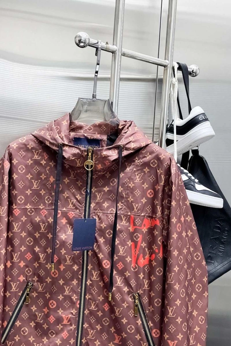 Louis Vuitton Outwear Lightweight 137604