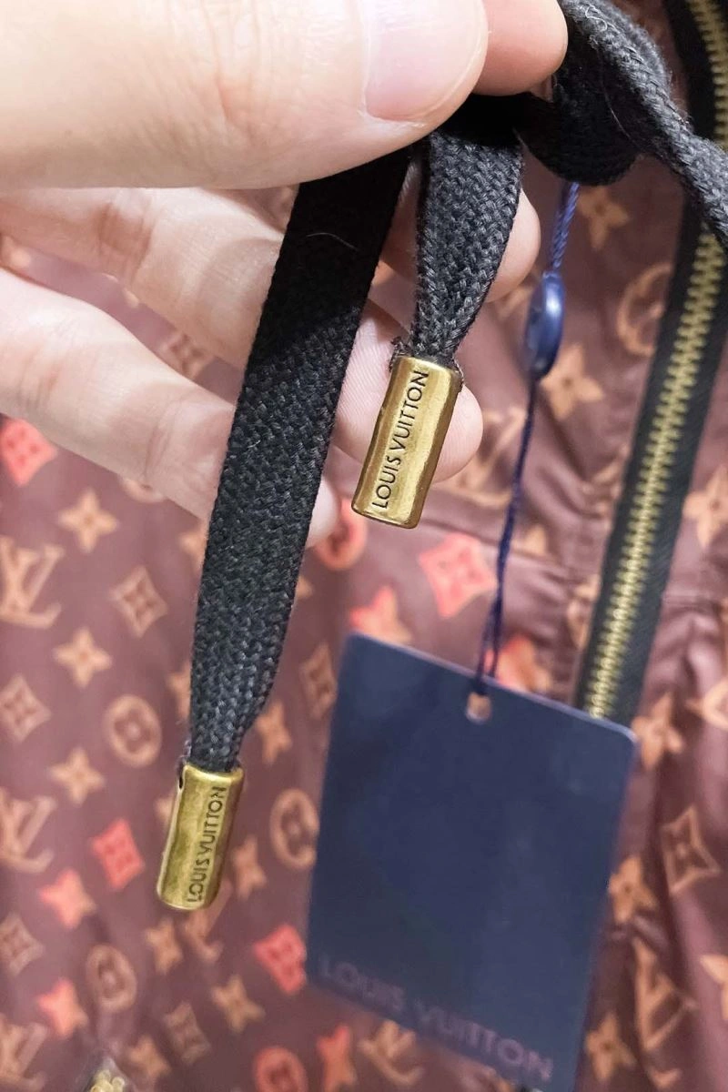 Louis Vuitton Outwear Lightweight 137604