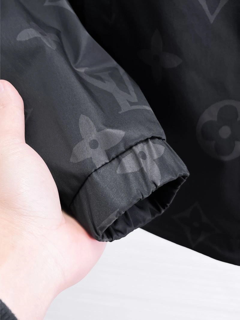 Functional Louis Vuitton Outwear 137590