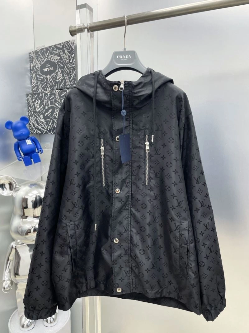 Louis Vuitton Outwear MultiPurpose 137578