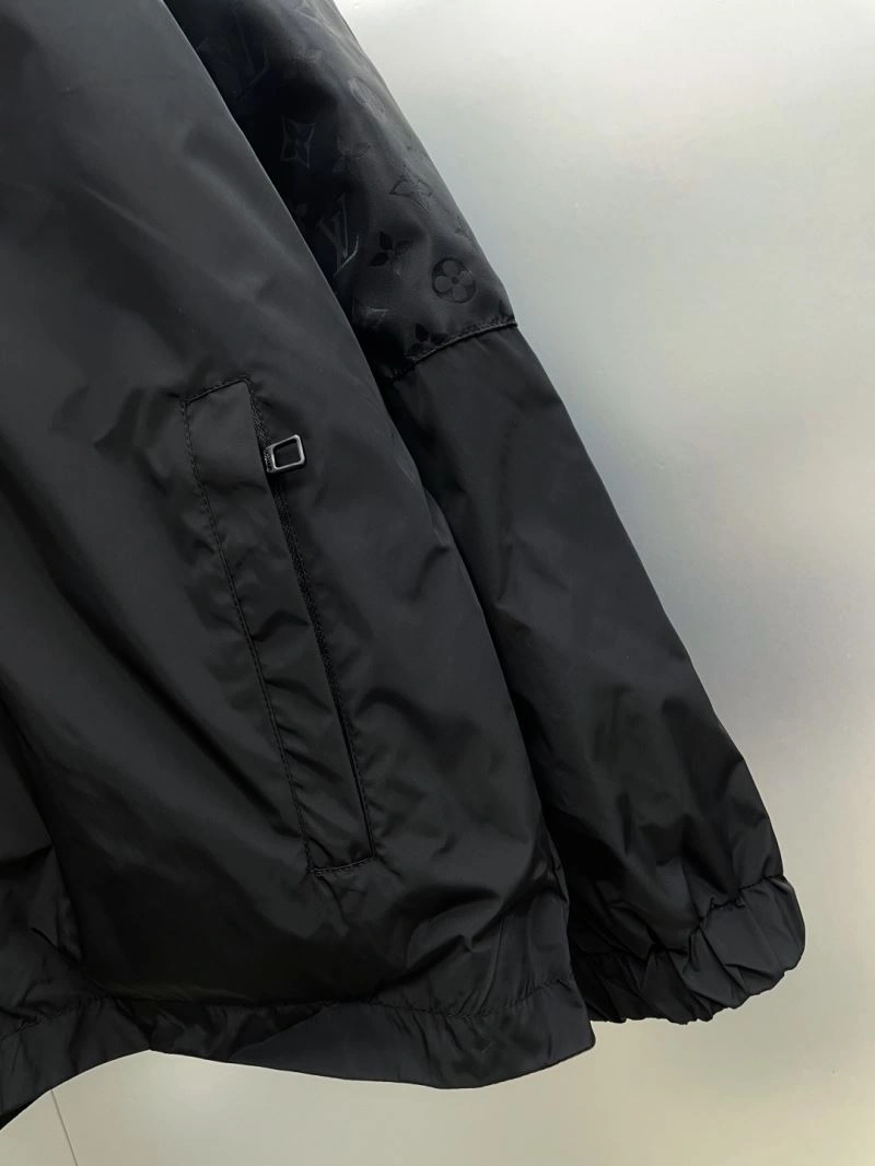Neat Louis Vuitton Outwear 137589