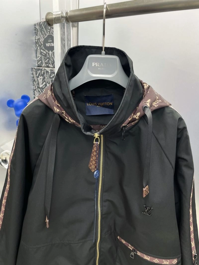 Louis Vuitton Outwear Minimalist 137585