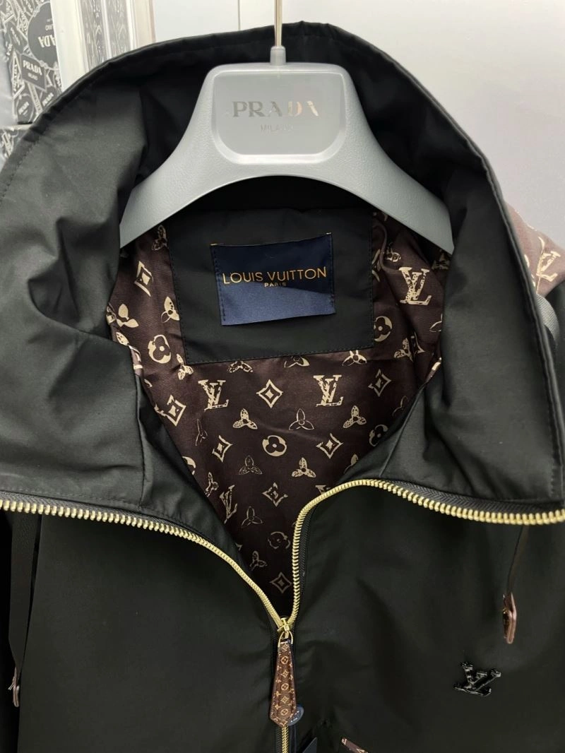 Louis Vuitton Outwear Minimalist 137585