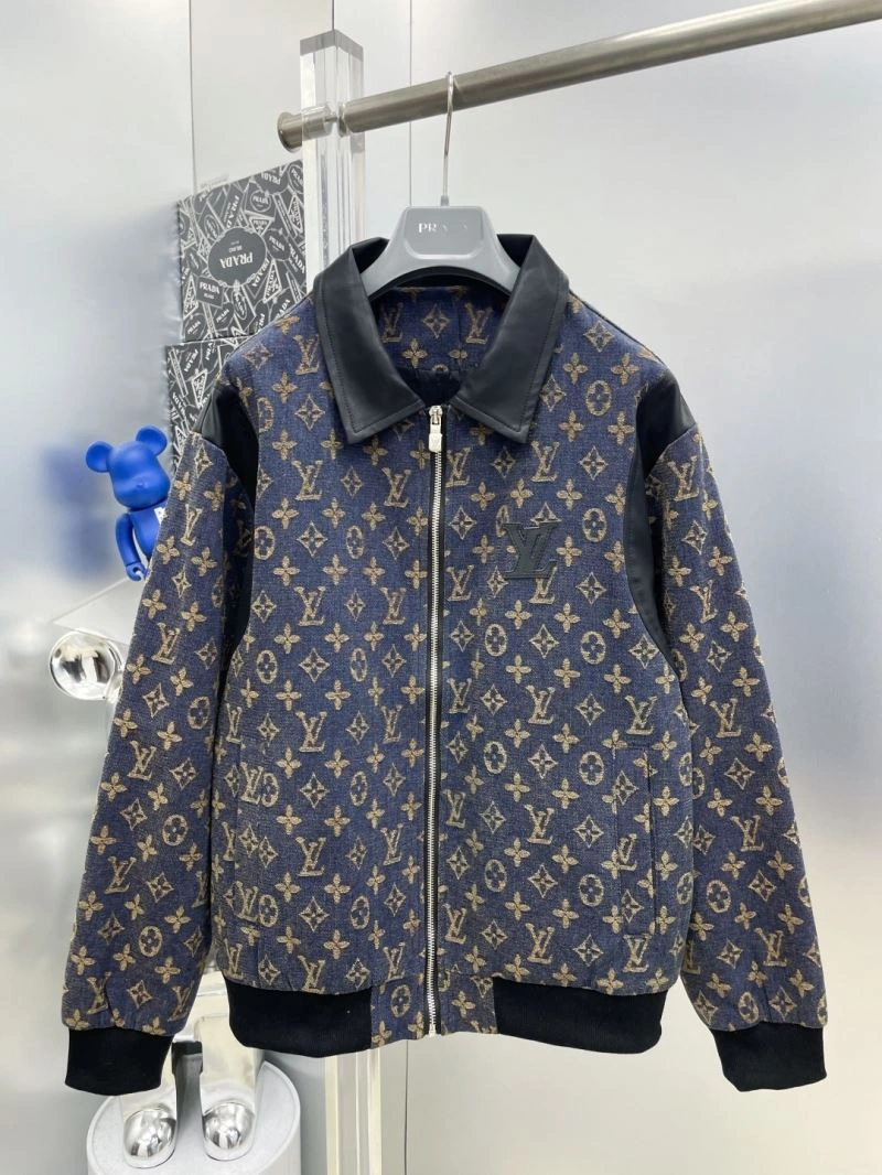 Snug Louis Vuitton Outwear 137584