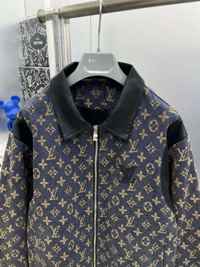 Snug Louis Vuitton Outwear 137584