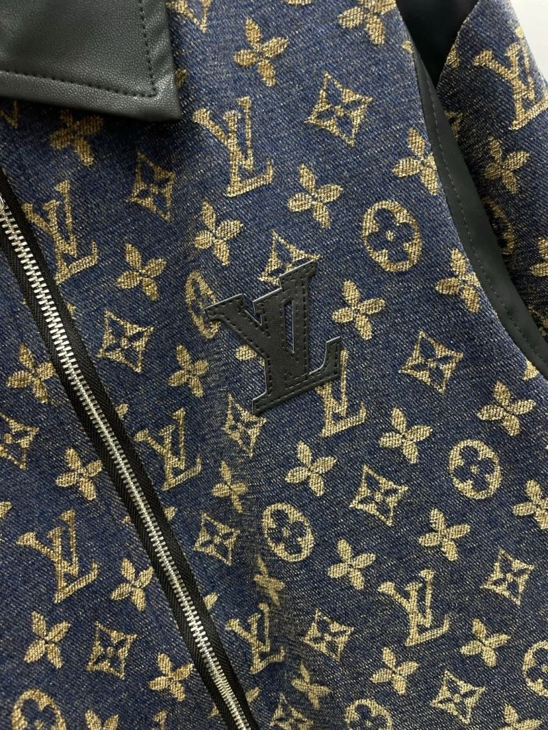 Snug Louis Vuitton Outwear 137584