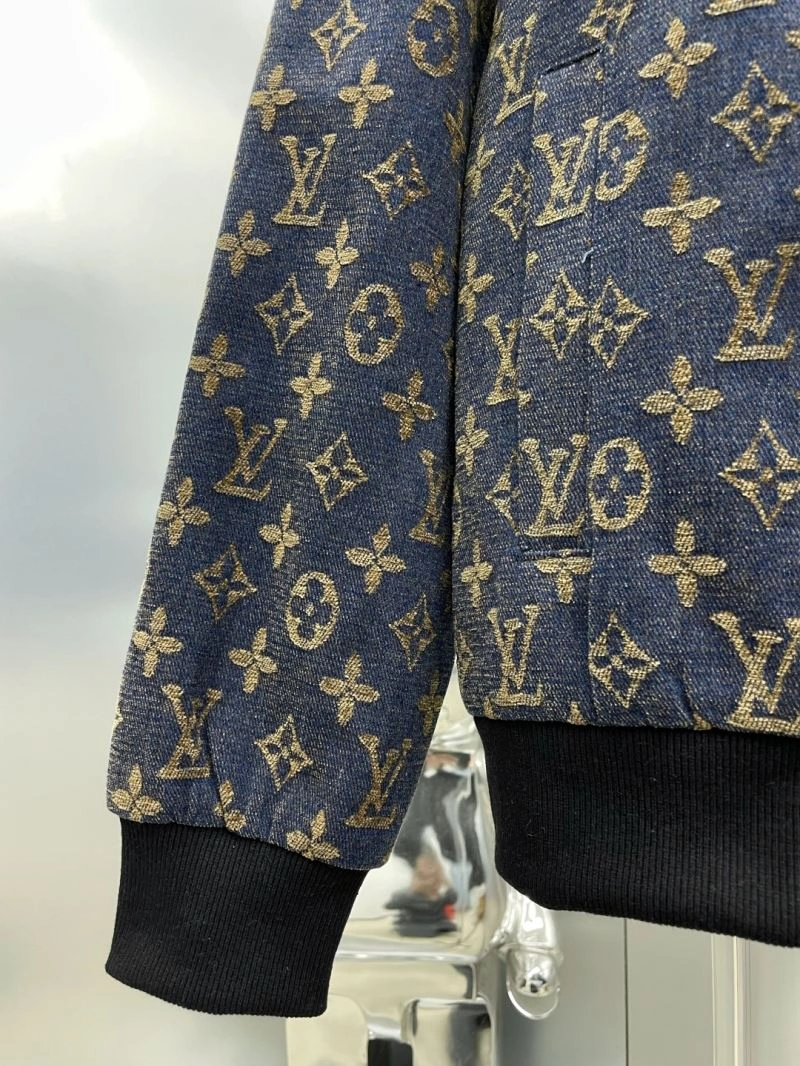 Snug Louis Vuitton Outwear 137584