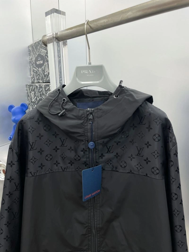 Louis Vuitton Outwear Upgraded 137581