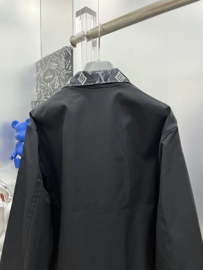 Original Louis Vuitton Outwear 137573