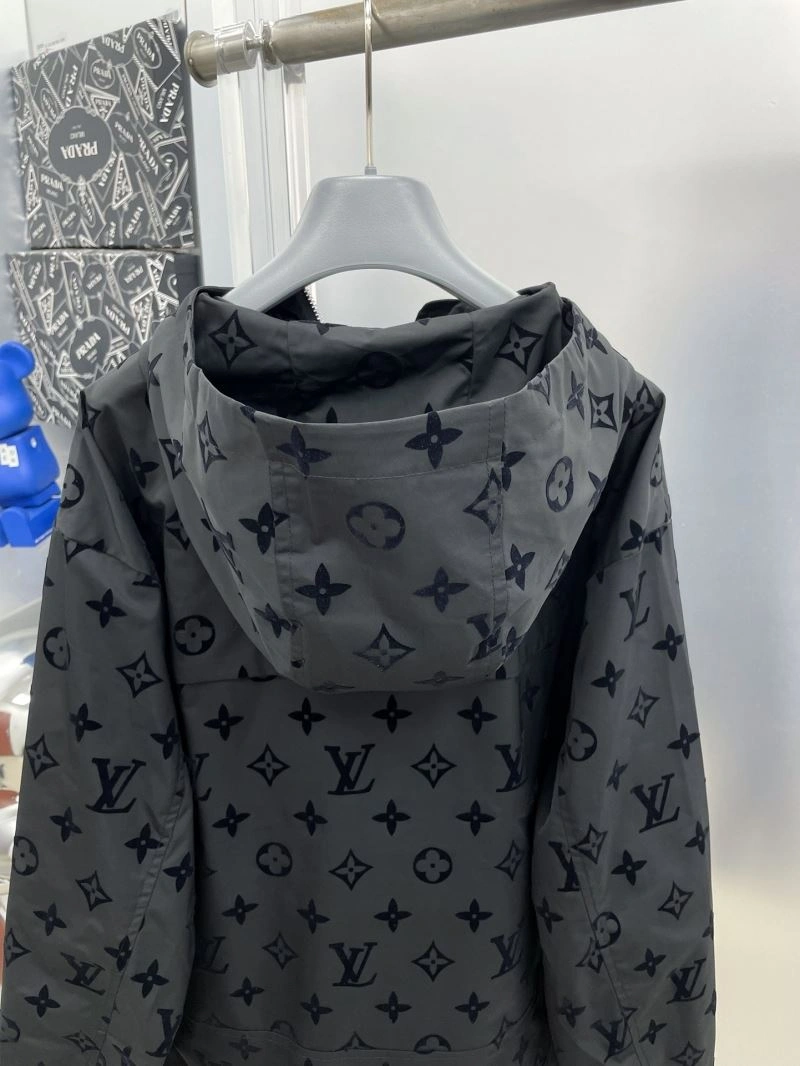 SmartChoice Louis Vuitton Outwear 137574