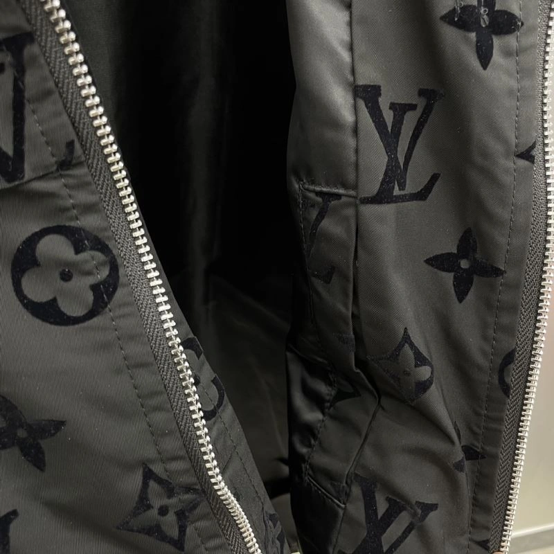 SmartChoice Louis Vuitton Outwear 137574