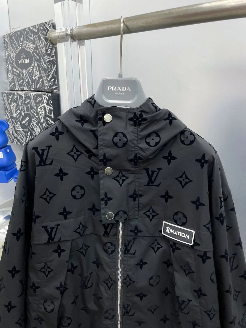 SmartChoice Louis Vuitton Outwear 137574