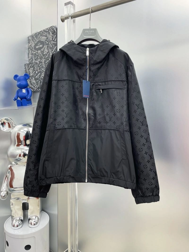 Louis Vuitton Outwear Durable 137569