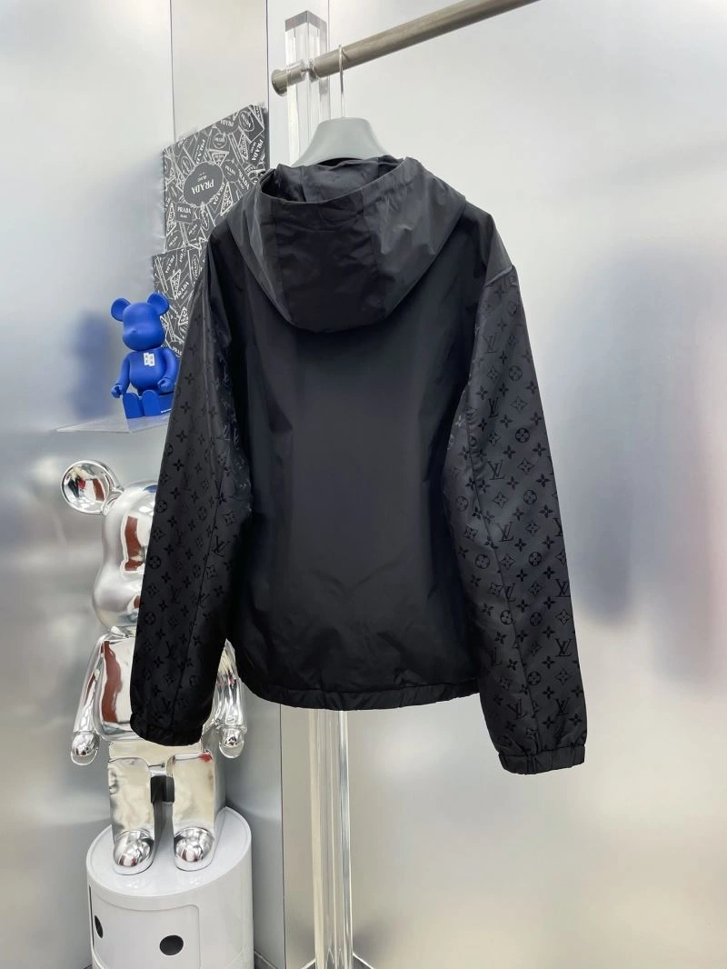 Louis Vuitton Outwear Durable 137569