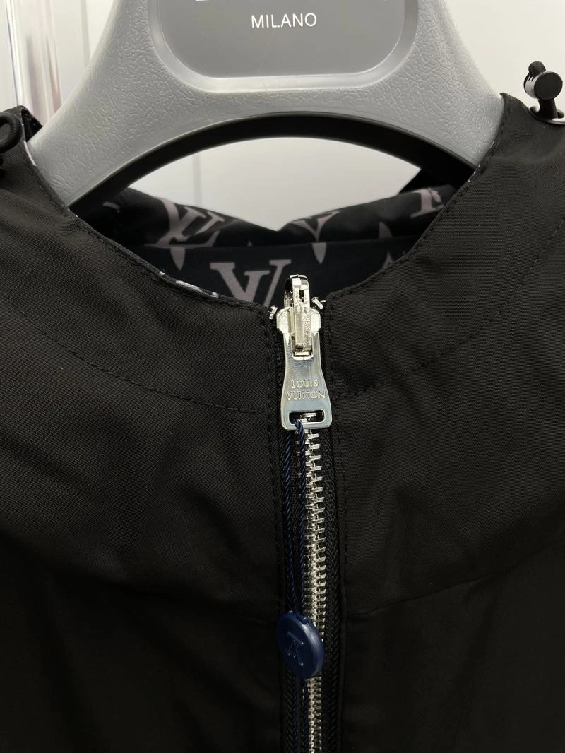 Louis Vuitton Outwear FashionForward 137564