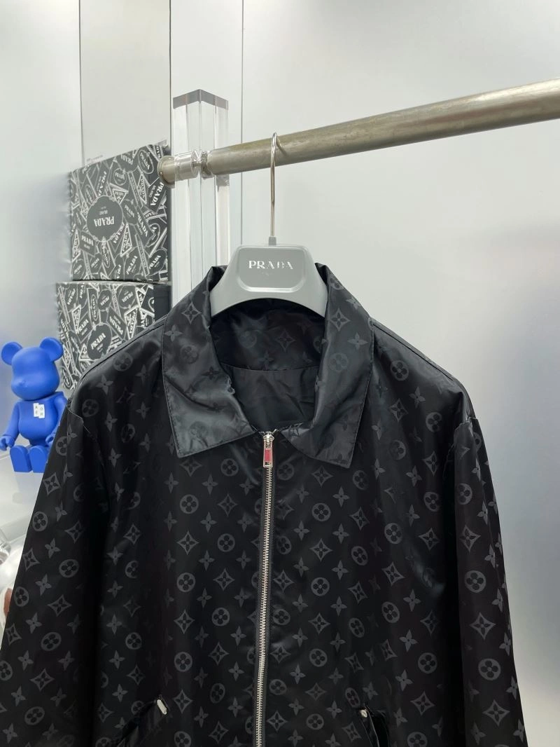 EasyMatch Louis Vuitton Outwear 137568