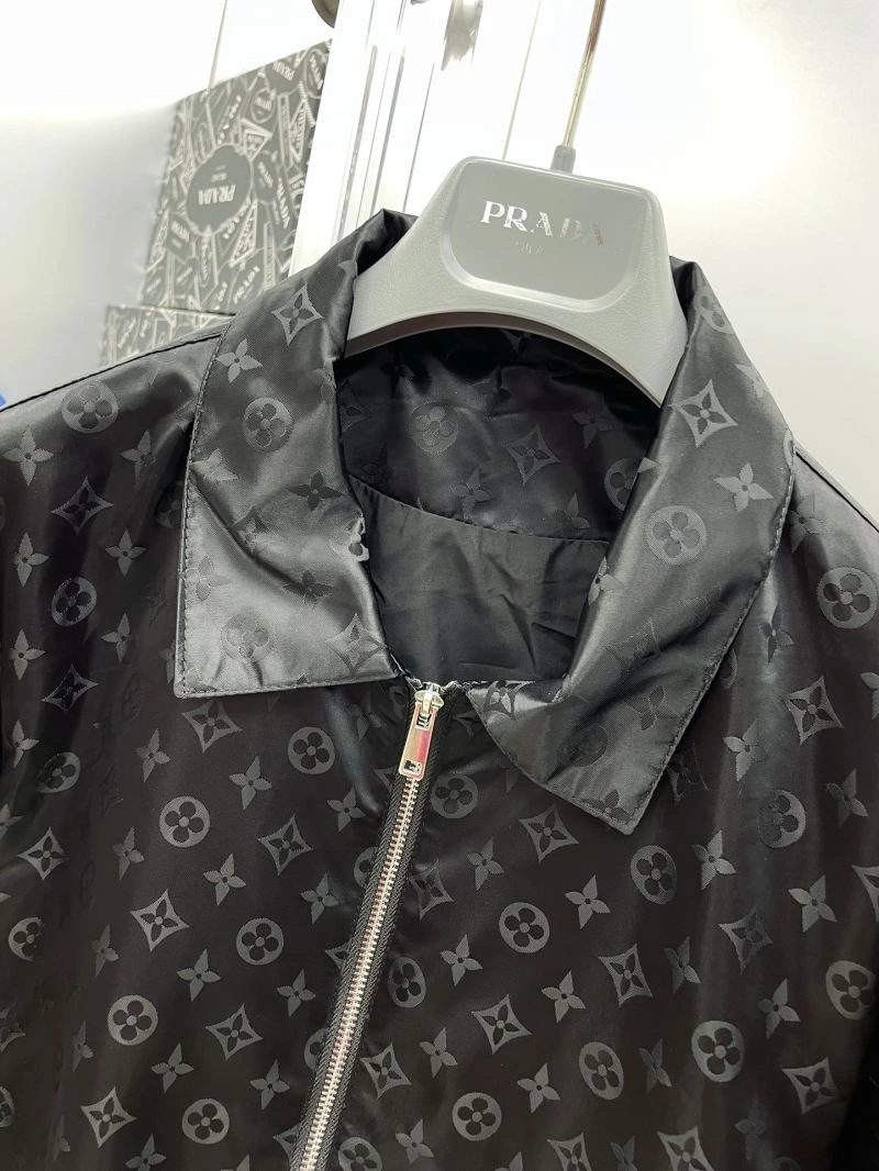 EasyMatch Louis Vuitton Outwear 137568
