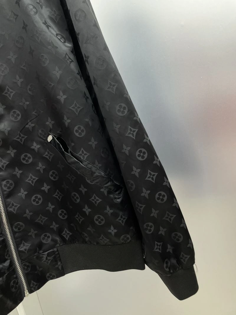 EasyMatch Louis Vuitton Outwear 137568