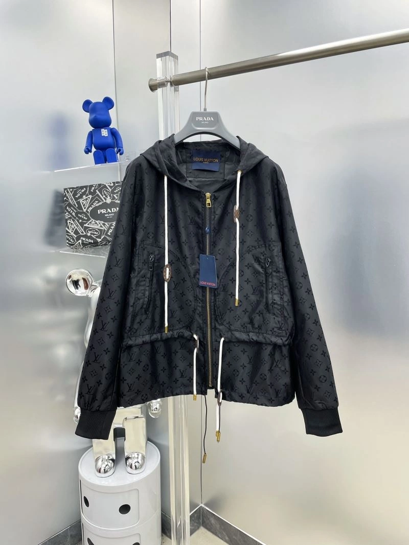 NewStyle Louis Vuitton Outwear 137563