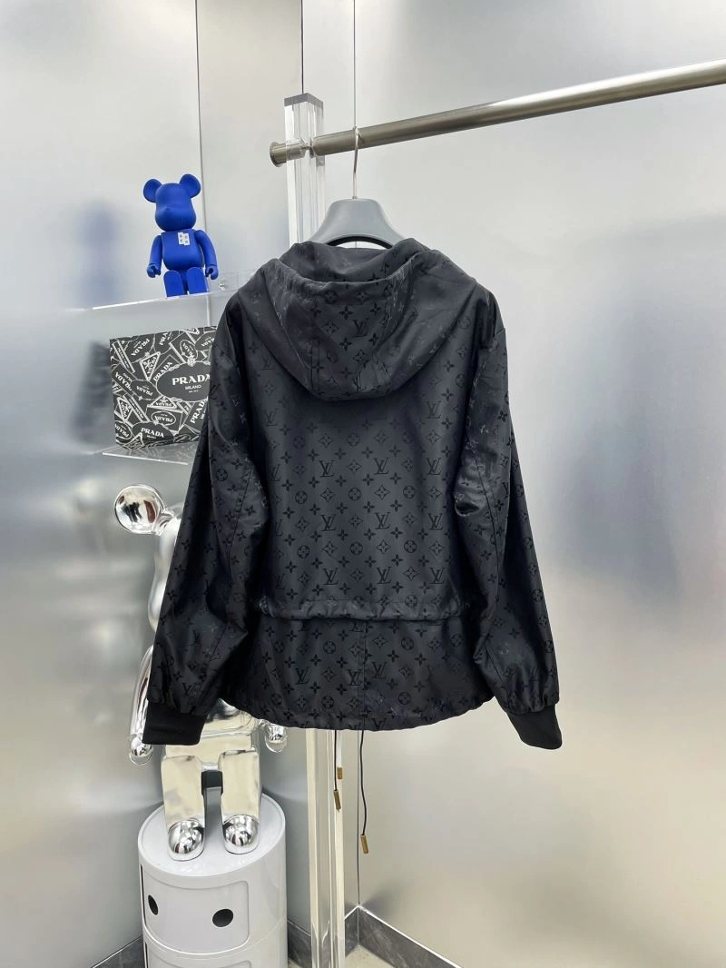 NewStyle Louis Vuitton Outwear 137563