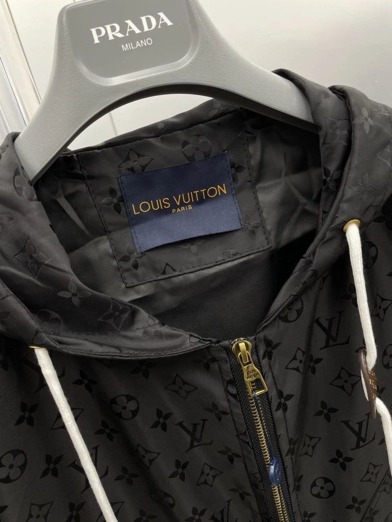NewStyle Louis Vuitton Outwear 137563