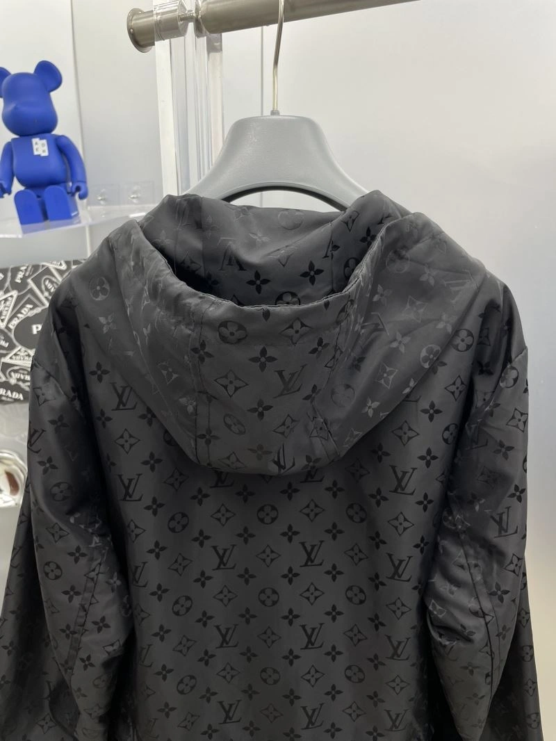 NewStyle Louis Vuitton Outwear 137563