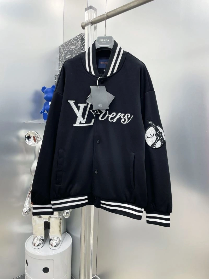 Breathable Louis Vuitton Outwear 137566