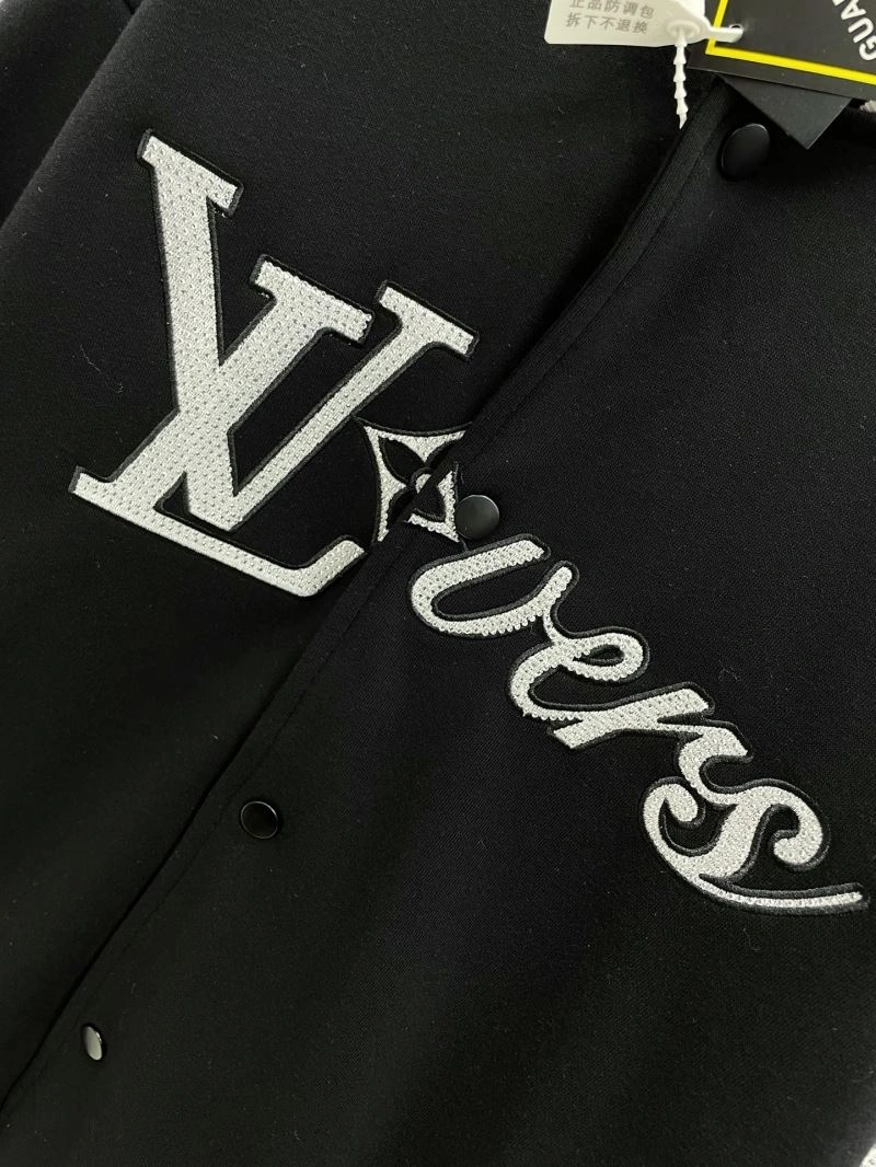 Breathable Louis Vuitton Outwear 137566