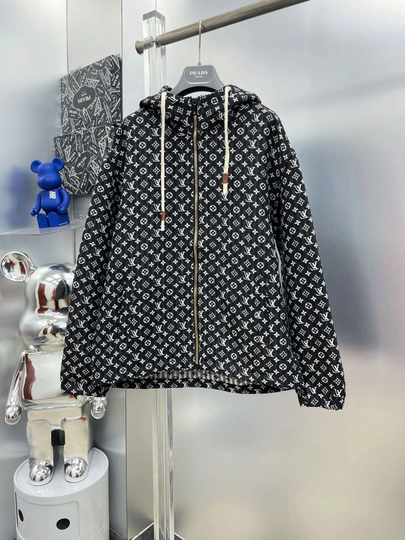 Original Louis Vuitton Outwear 137560