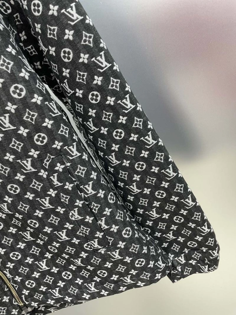 Original Louis Vuitton Outwear 137560