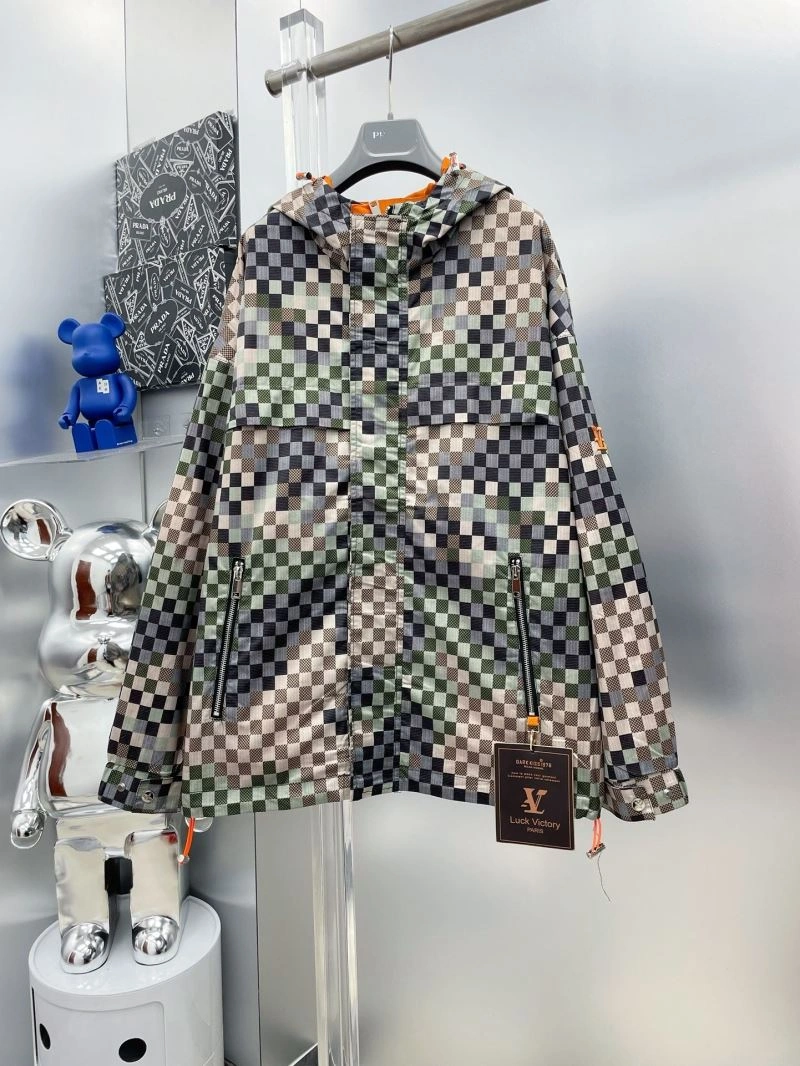 Louis Vuitton Outwear ModernLook 137559