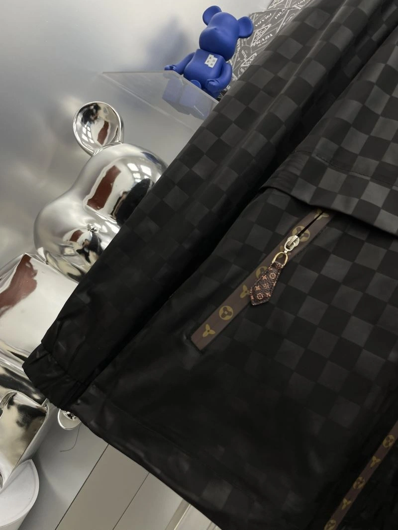 Louis Vuitton Outwear AllSeason 137558