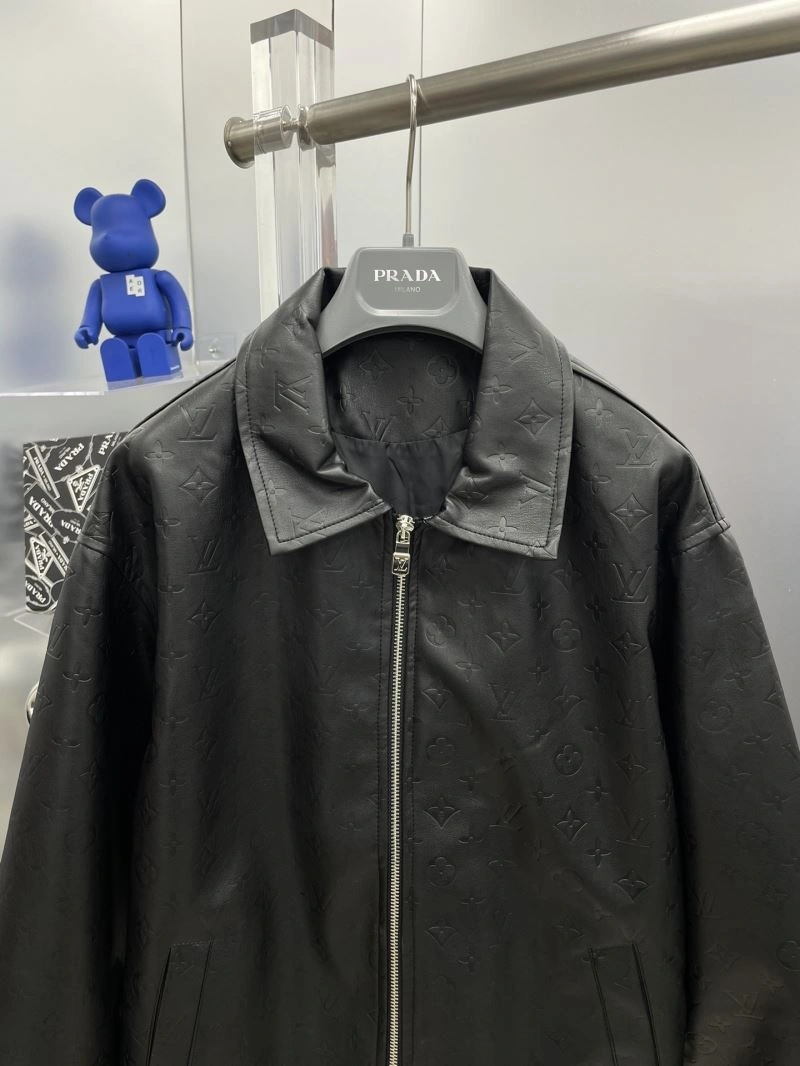 WaterResistant Louis Vuitton Outwear 137553