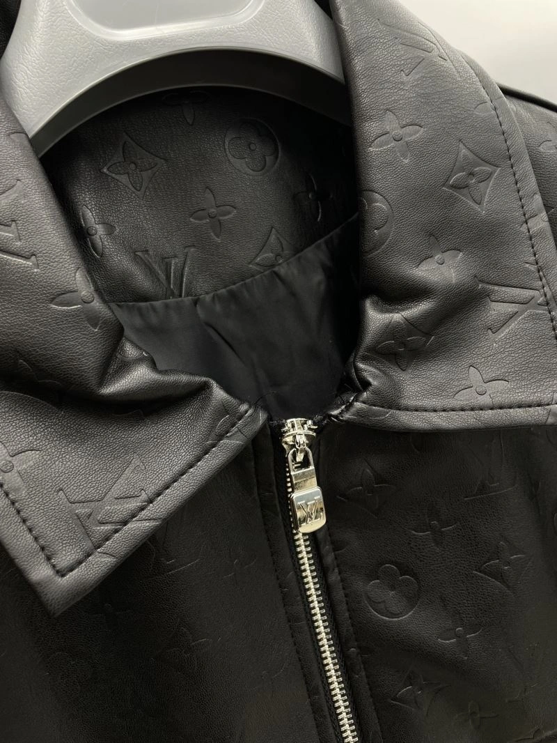 WaterResistant Louis Vuitton Outwear 137553