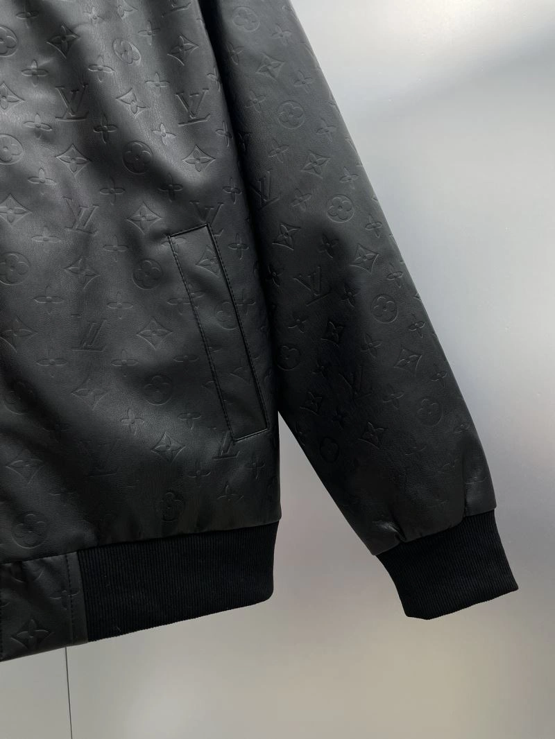 WaterResistant Louis Vuitton Outwear 137553
