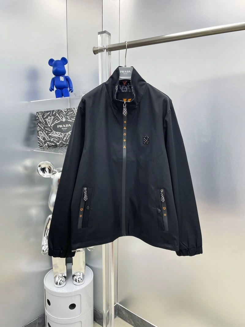 Practical Louis Vuitton Outwear 137550