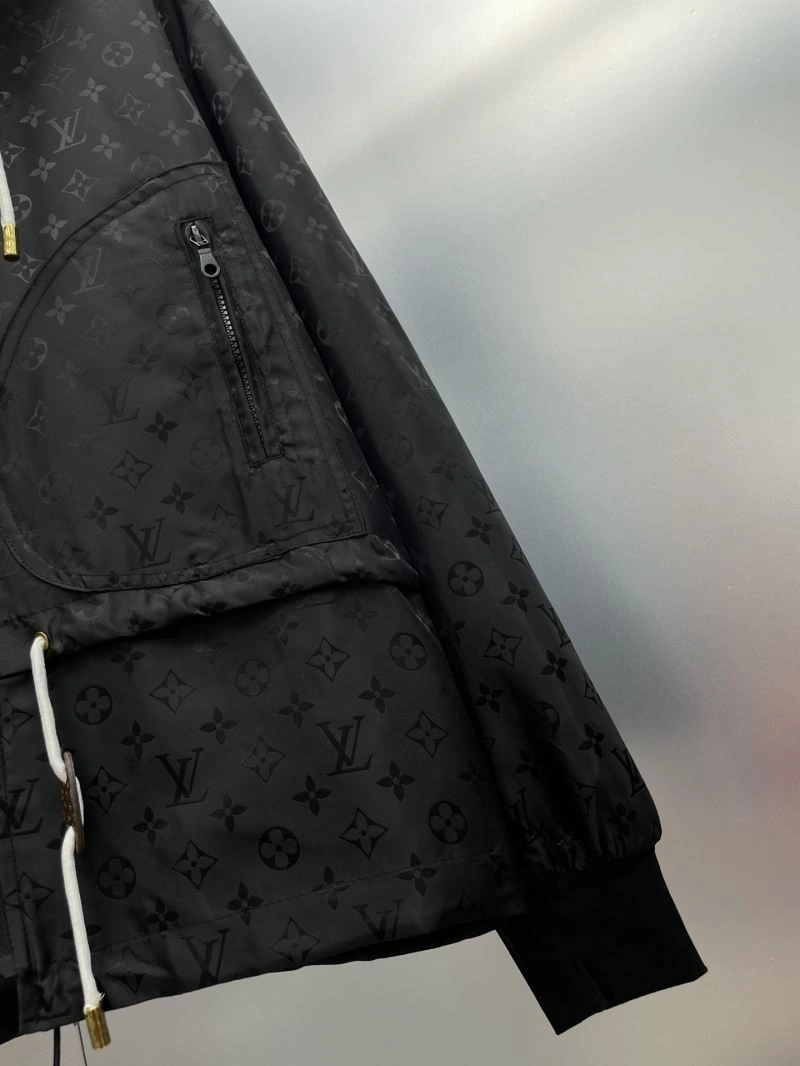 Louis Vuitton Outwear FreshLook 137539