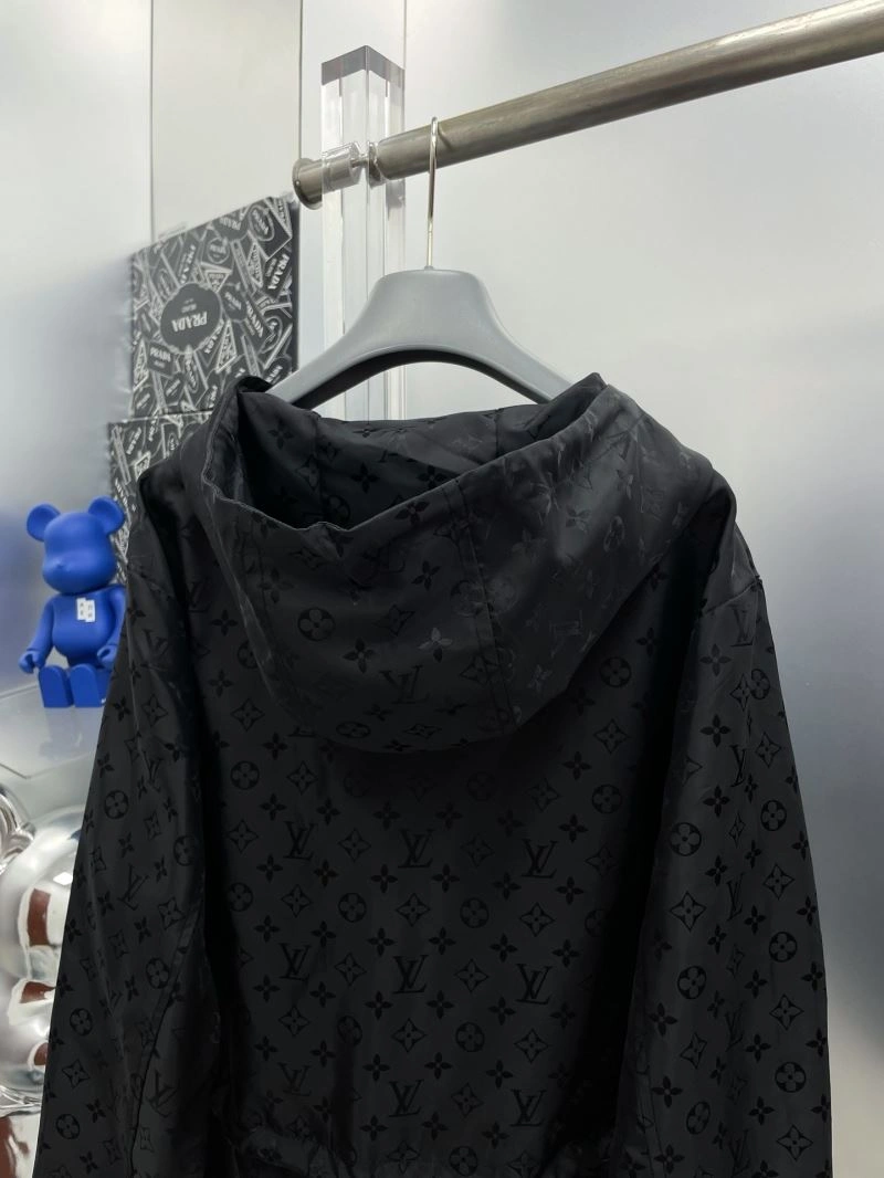 Louis Vuitton Outwear FreshLook 137539