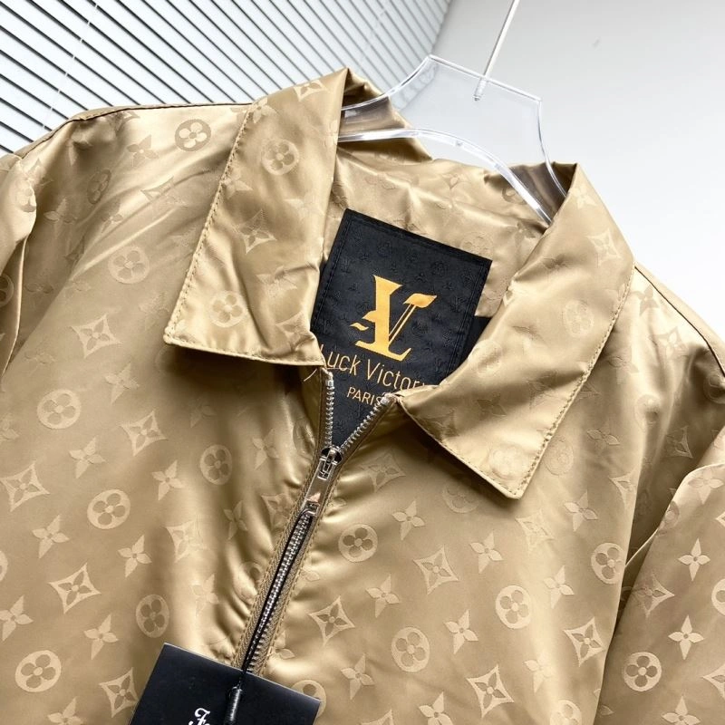 Louis Vuitton Outwear Durable 137538
