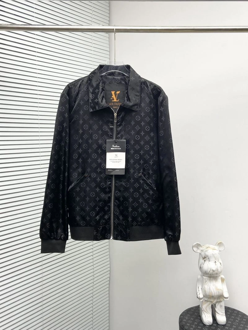 FlexibleFit Louis Vuitton Outwear 137542