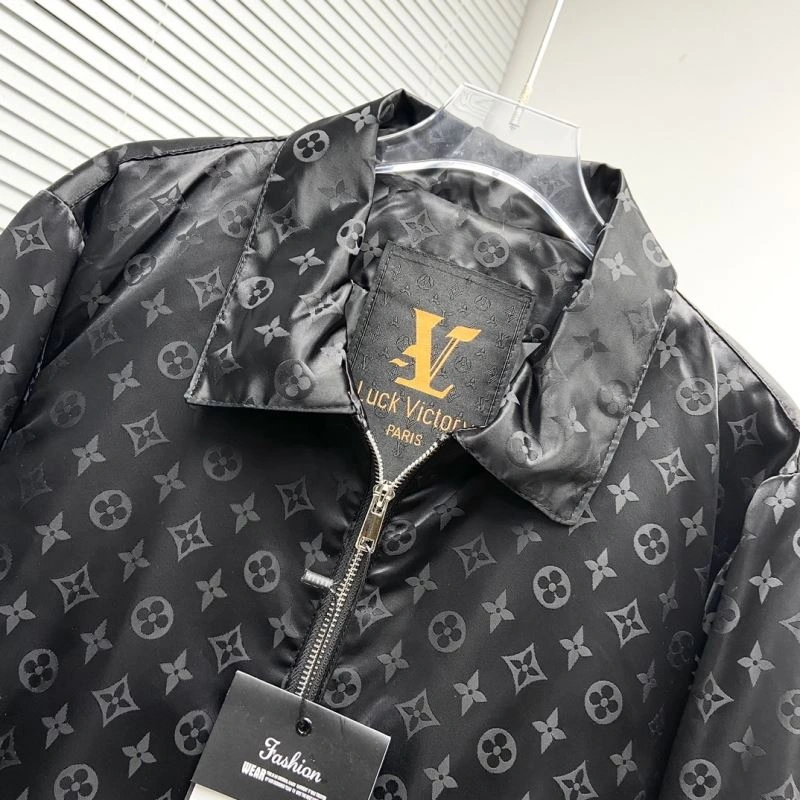 FlexibleFit Louis Vuitton Outwear 137542