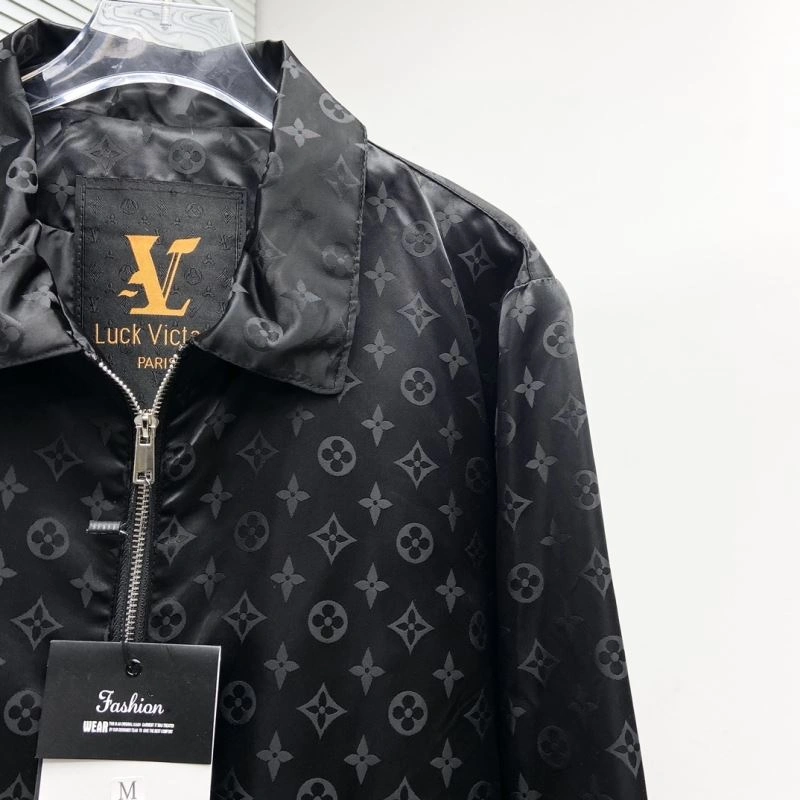 FlexibleFit Louis Vuitton Outwear 137542