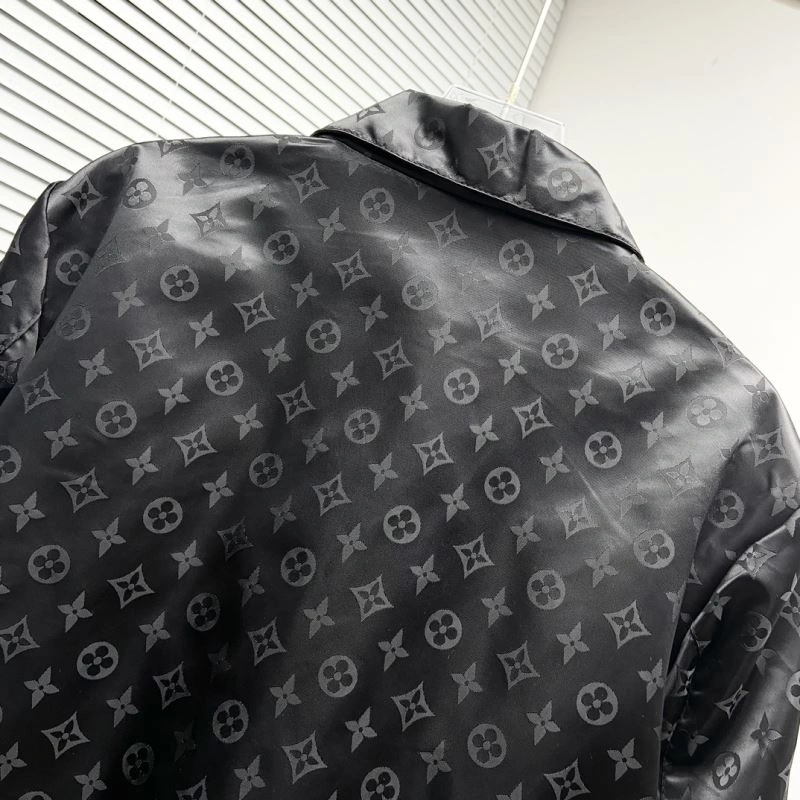 FlexibleFit Louis Vuitton Outwear 137542