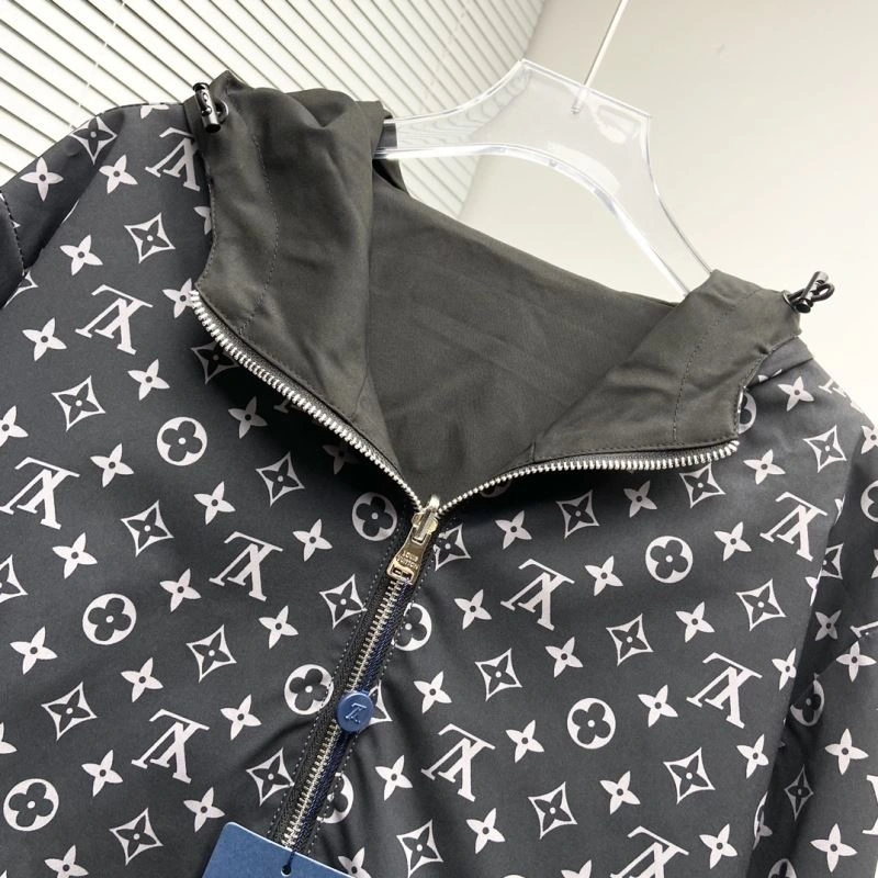 Louis Vuitton Outwear GoAnywhere 137534