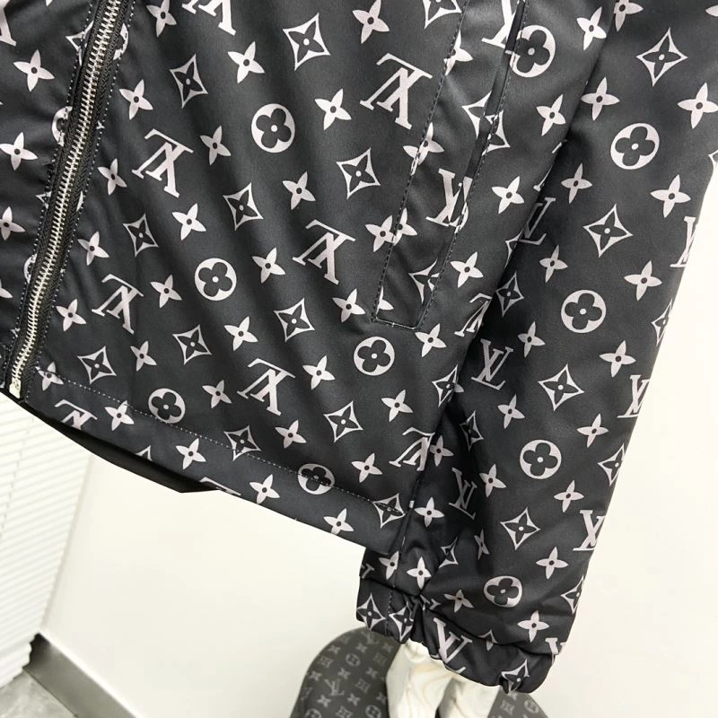 Louis Vuitton Outwear GoAnywhere 137534