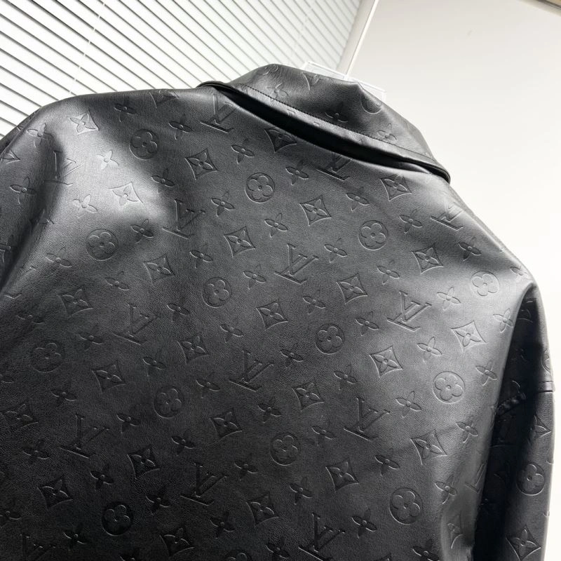 Louis Vuitton Outwear Bold 137537