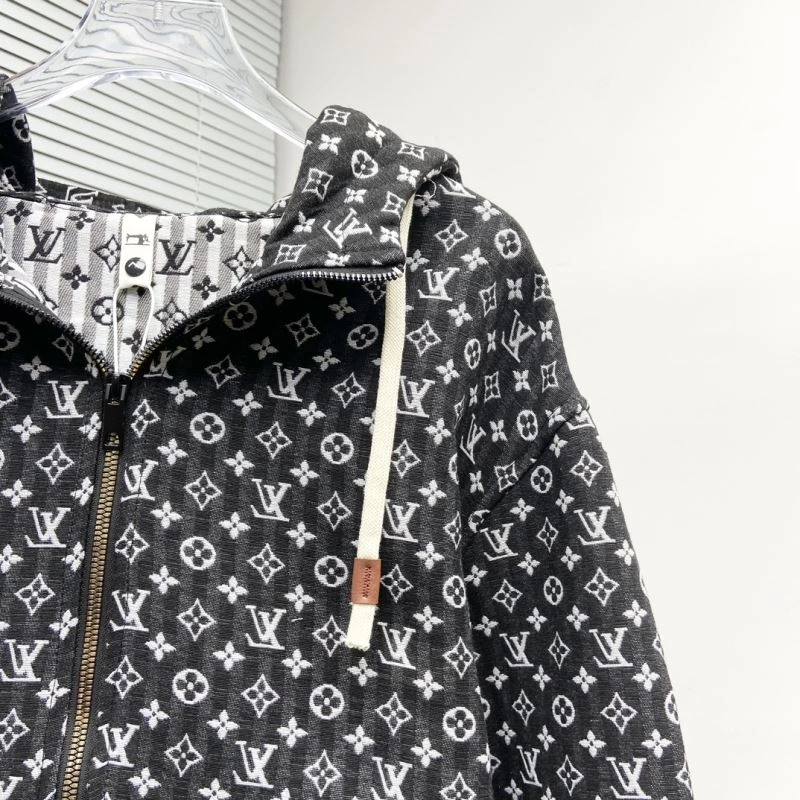 EasyCare Louis Vuitton Outwear 137536